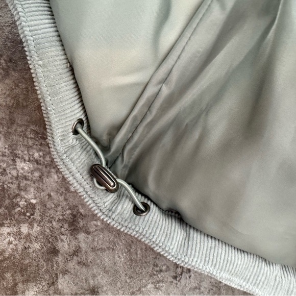 Levi’s Zoe Corduroy Puffer Jacket in Mint Size Extra Large - Picture 12 of 13